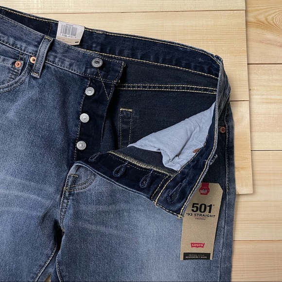Levi’s 501 ‘93 Straight Cropped Accidents Happen - Picture 9 of 16